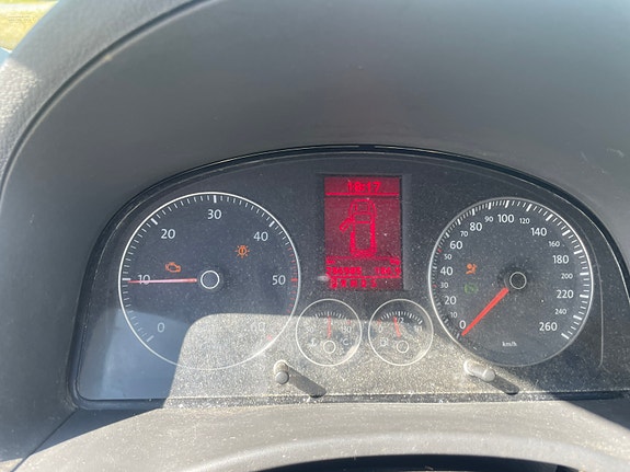 Volkswagen Caddy 9 of 9