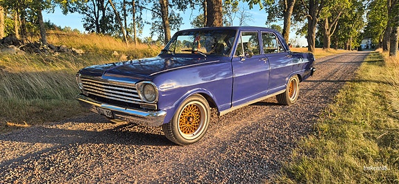 Chevrolet Nova 5 of 9