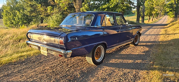 Chevrolet Nova 3 of 9
