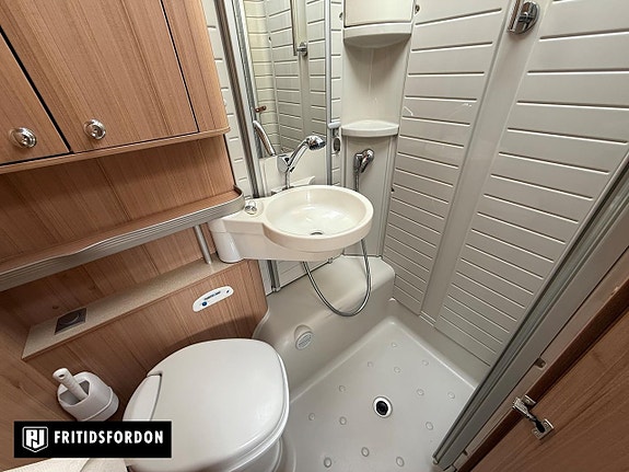 Bürstner IXEO Plus 726 9 of 13