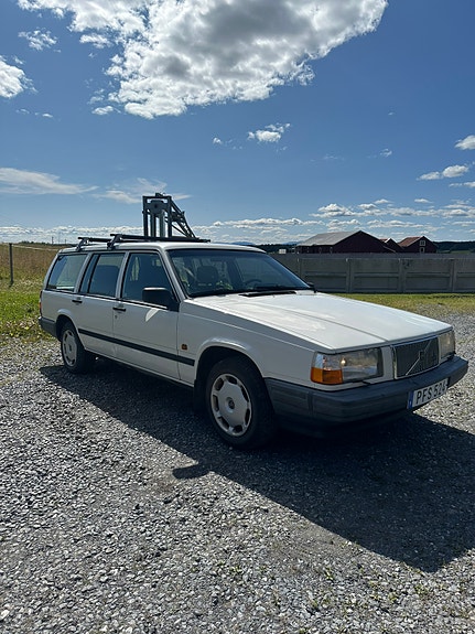 Volvo 740 3 of 7