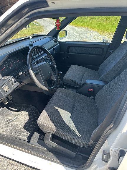 Volvo 740 4 of 7