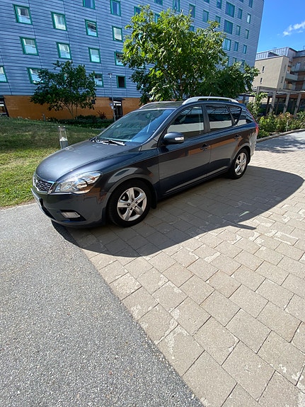 Kia Ceed 2 of 13