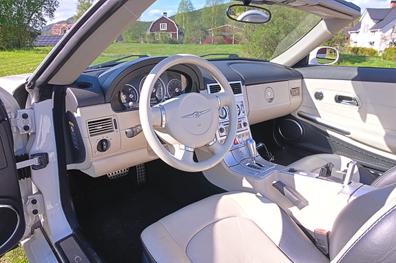 Chrysler Crossfire 6 of 8