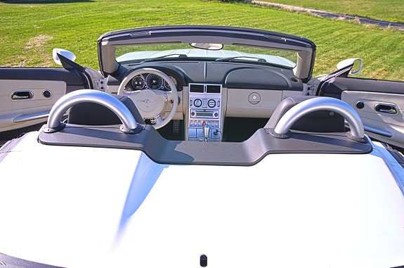 Chrysler Crossfire 7 of 8