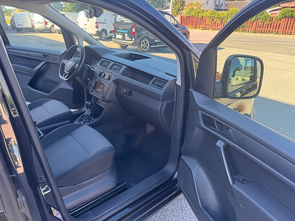 Volkswagen Caddy 8 of 12