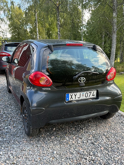 Toyota Aygo 4 of 8