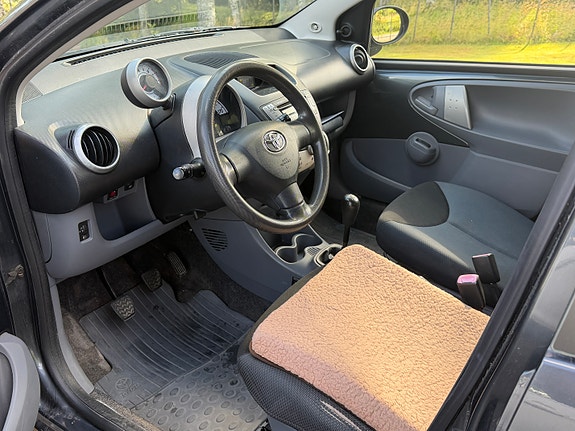 Toyota Aygo 8 of 8