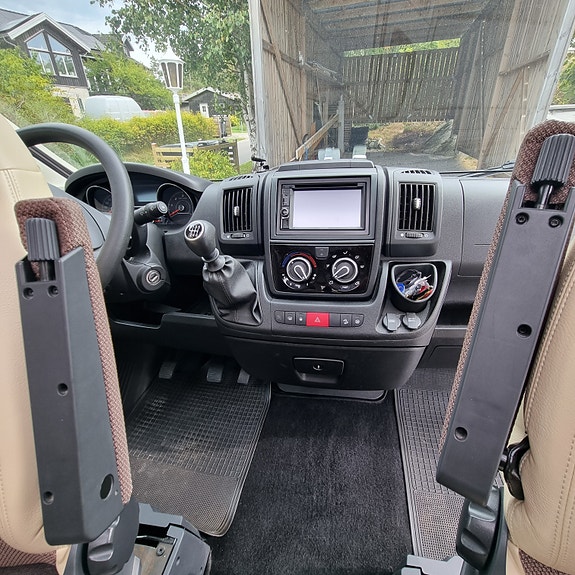 Adria 600 Coral 15 of 23