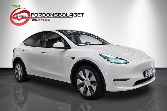 Tesla Model Y 3 of 15
