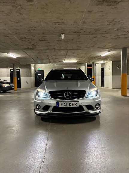 Mercedes-Benz C63 7 of 10