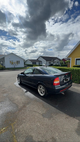 Opel Astra 2 of 4