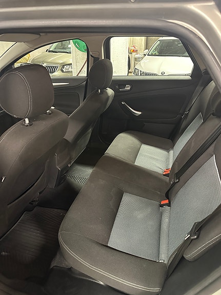 Ford Mondeo 7 of 10
