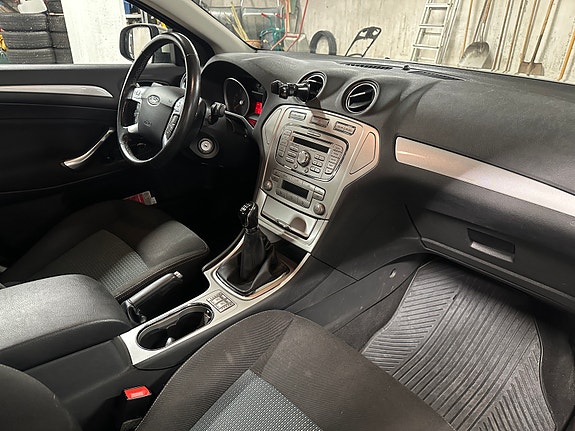 Ford Mondeo 6 of 10
