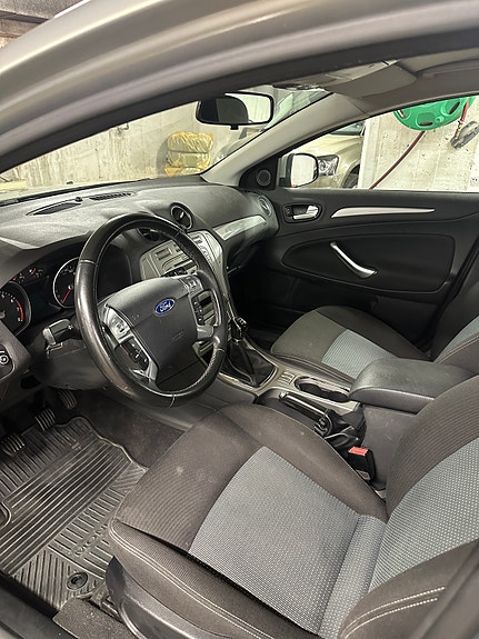 Ford Mondeo 5 of 10