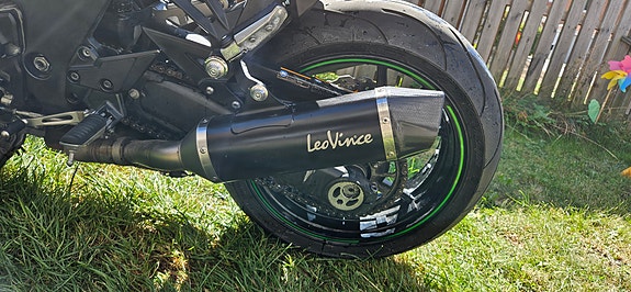 Kawasaki Ninja Z1000SX 4 of 7