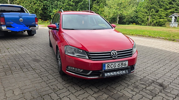 Volkswagen Passat 2 of 5