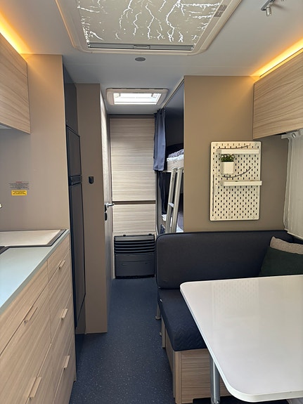 Adria 552pk 9 of 15