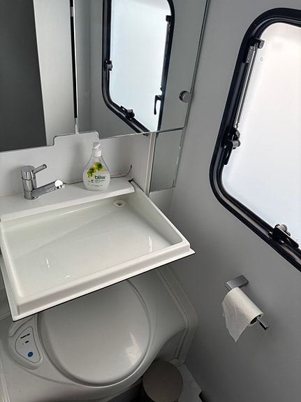 Adria 552pk 12 of 15