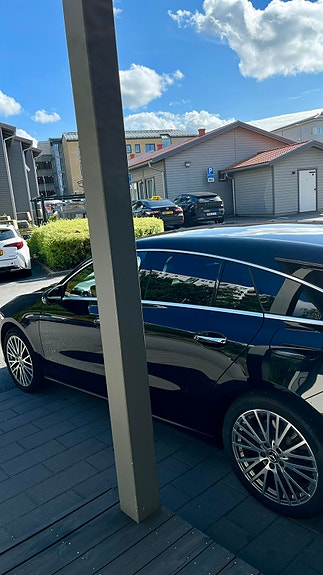 Mercedes-Benz CLA250 e 7 of 8