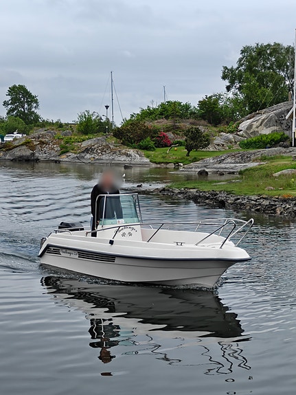 Challenger 550 3 of 4
