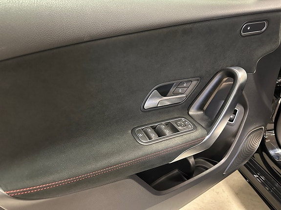 Mercedes-Benz A250 e 9 of 15