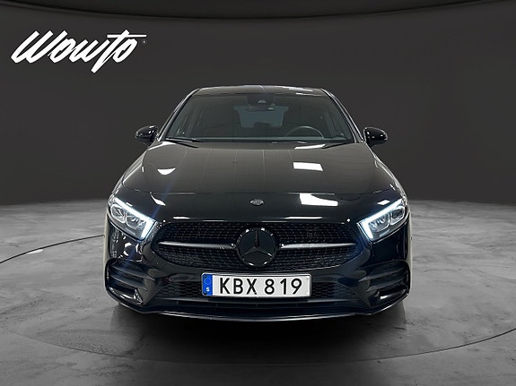 Mercedes-Benz A250 e 2 of 15