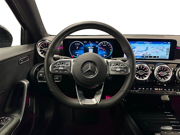 Mercedes-Benz A250 e 12 of 15