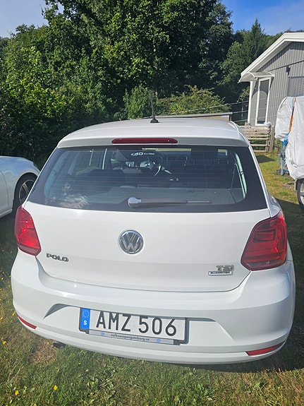 Volkswagen Polo 2 of 5