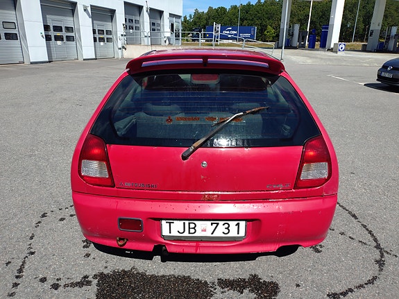 Mitsubishi Colt 5 of 16