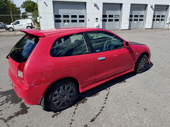 Mitsubishi Colt 12 of 16