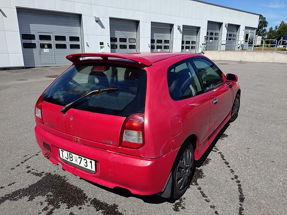 Mitsubishi Colt 4 of 16