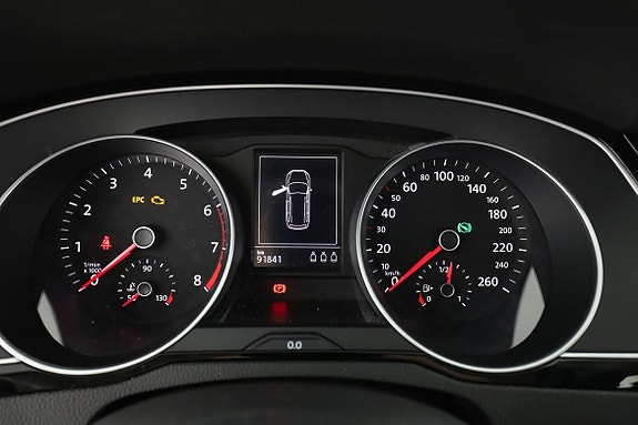 Volkswagen Passat 20 of 25