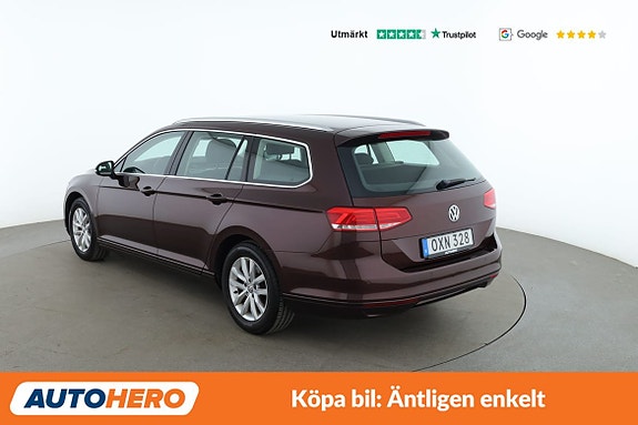 Volkswagen Passat 3 of 25