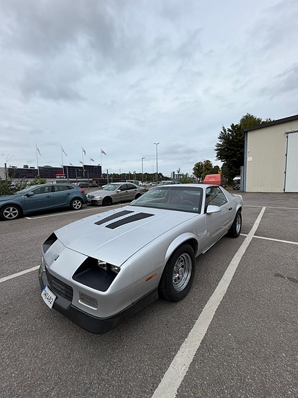 Chevrolet Camaro 16 of 17