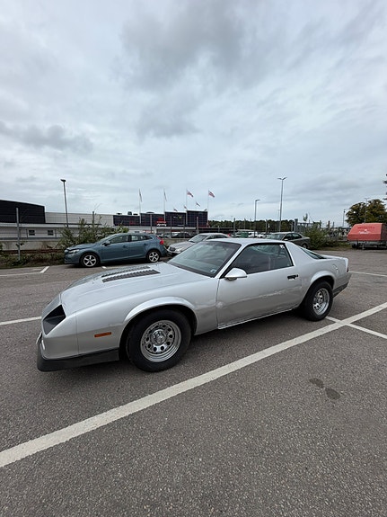 Chevrolet Camaro 17 of 17