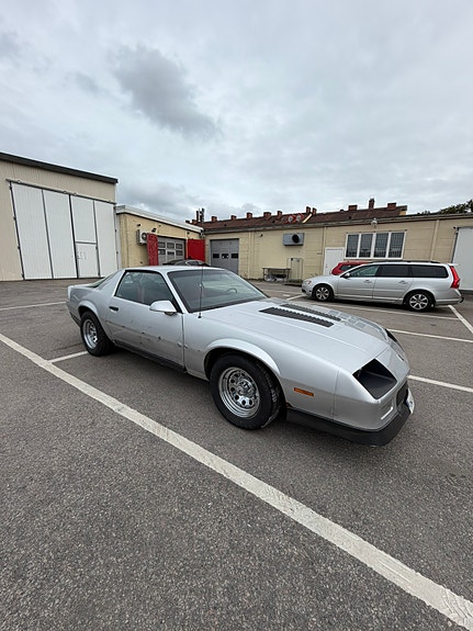 Chevrolet Camaro 11 of 17