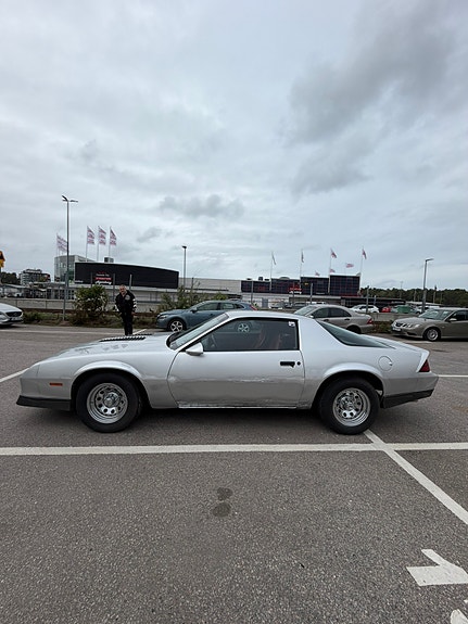 Chevrolet Camaro 15 of 17