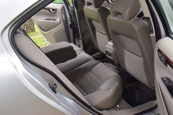 Volvo S60 12 of 20