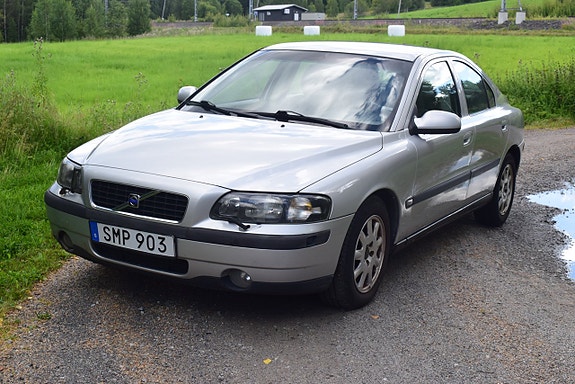 Volvo S60 2 of 20