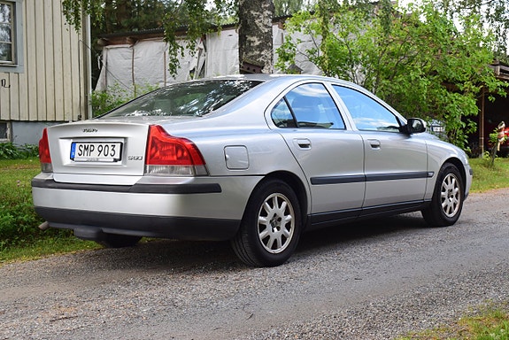 Volvo S60 10 of 20