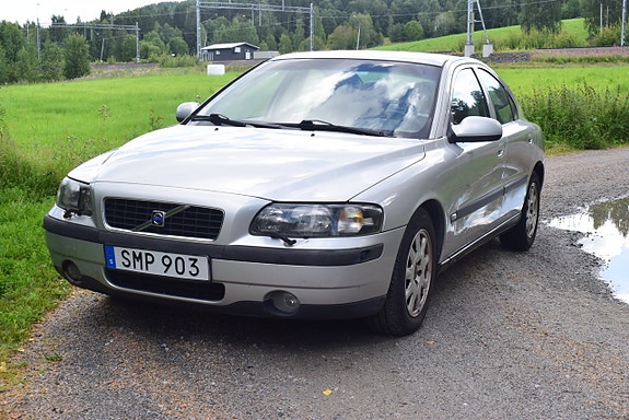 Volvo S60 4 of 20