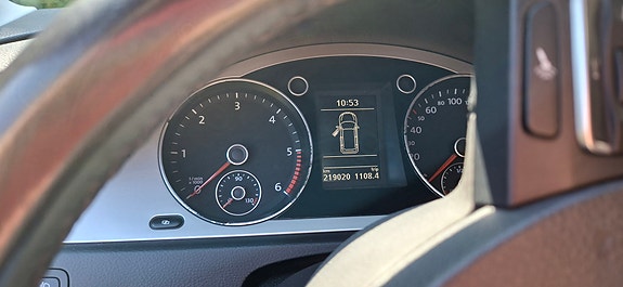 Volkswagen Passat 10 of 10
