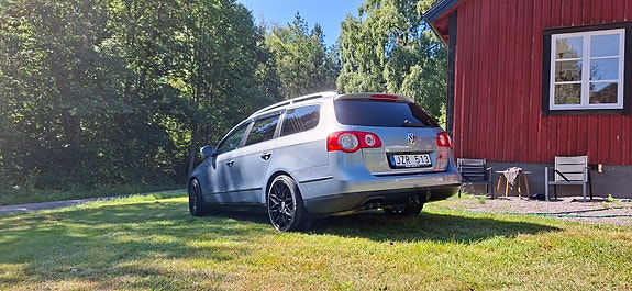 Volkswagen Passat 3 of 10