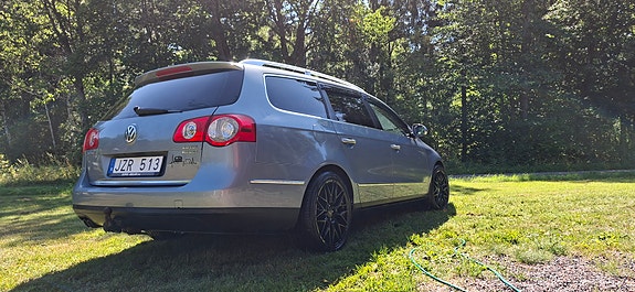 Volkswagen Passat 4 of 10