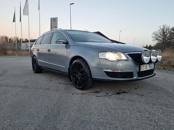 Volkswagen Passat 9 of 16