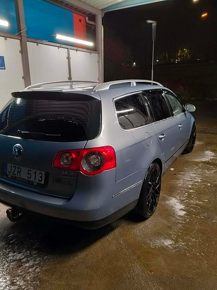 Volkswagen Passat 10 of 16