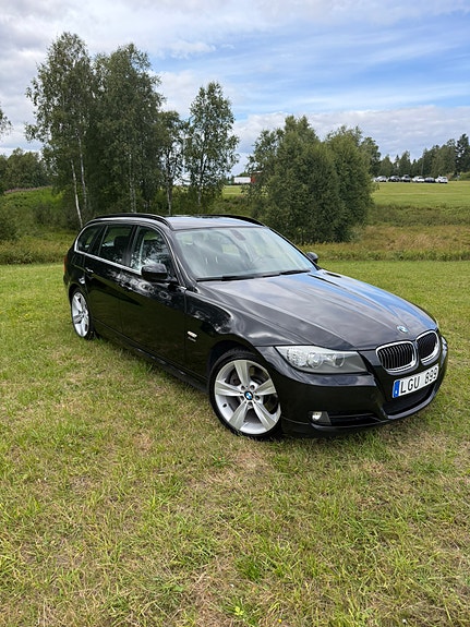 BMW 330d 2 of 7