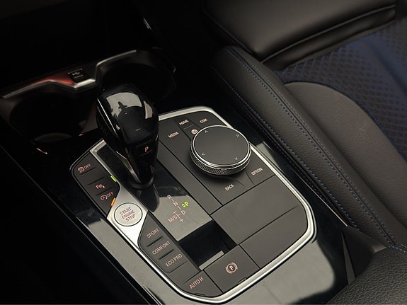 BMW 218 24 of 30