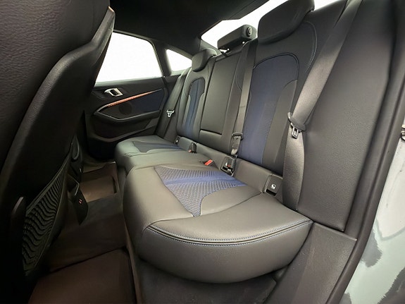 BMW 218 27 of 30